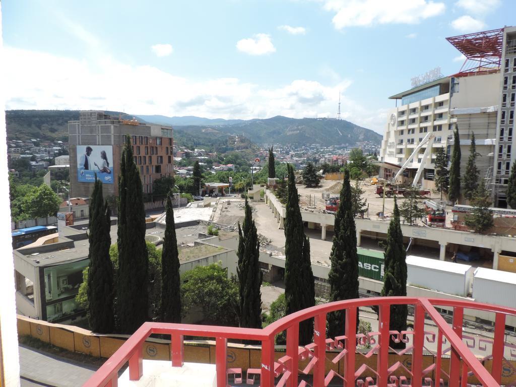 Begi Hotel Tbilisi Exterior photo