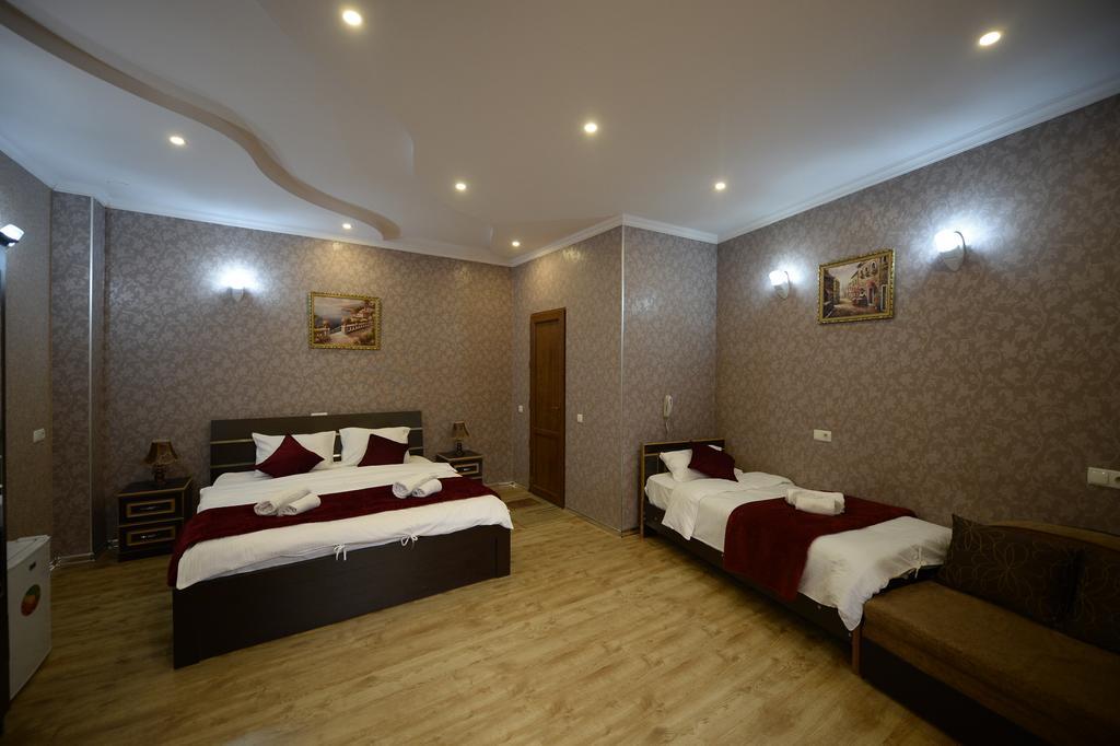 Begi Hotel Tbilisi Room photo