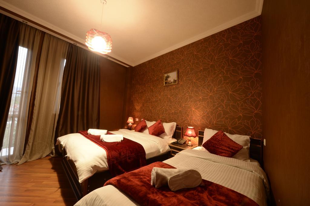 Begi Hotel Tbilisi Exterior photo