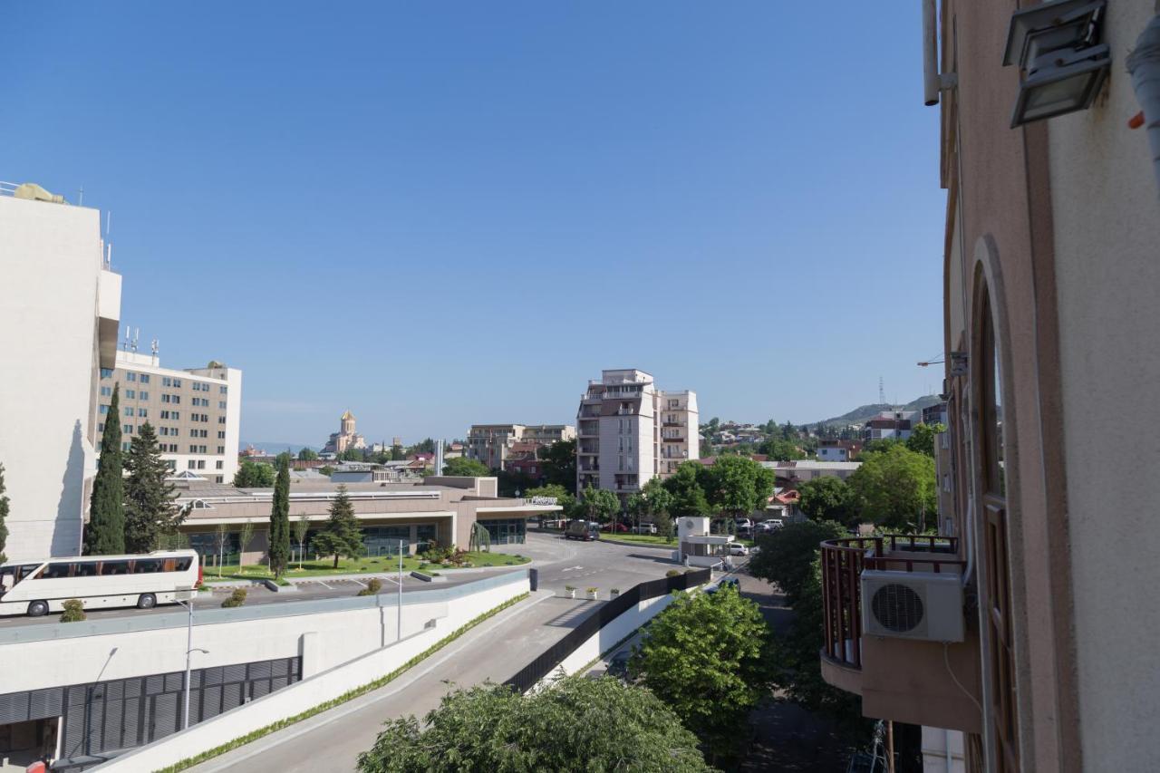 Begi Hotel Tbilisi Exterior photo